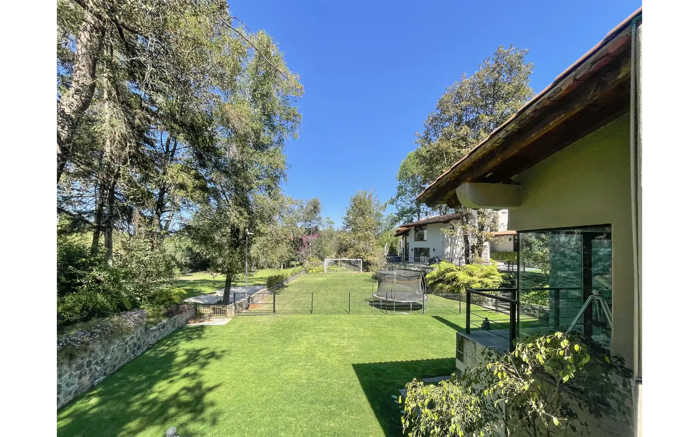 Casa en venta en Valle de Bravo Niddum Inmobiliaria