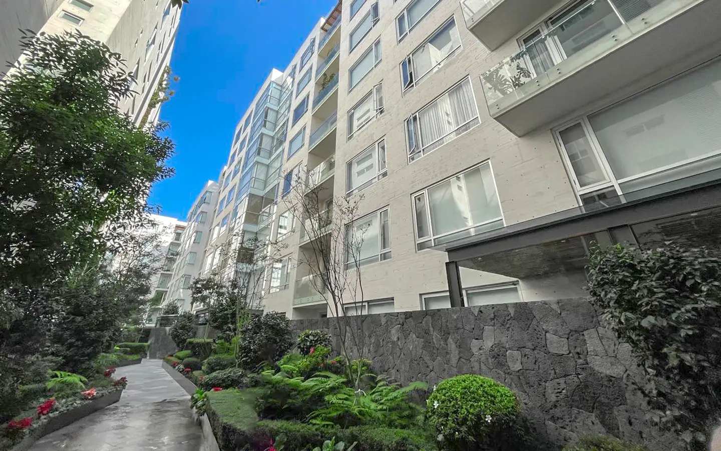 Departamento en venta en Loma del Pedregal Framboyanes